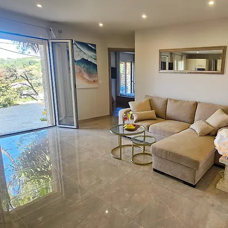 Villa F3 Dans Supercannes Vallauris